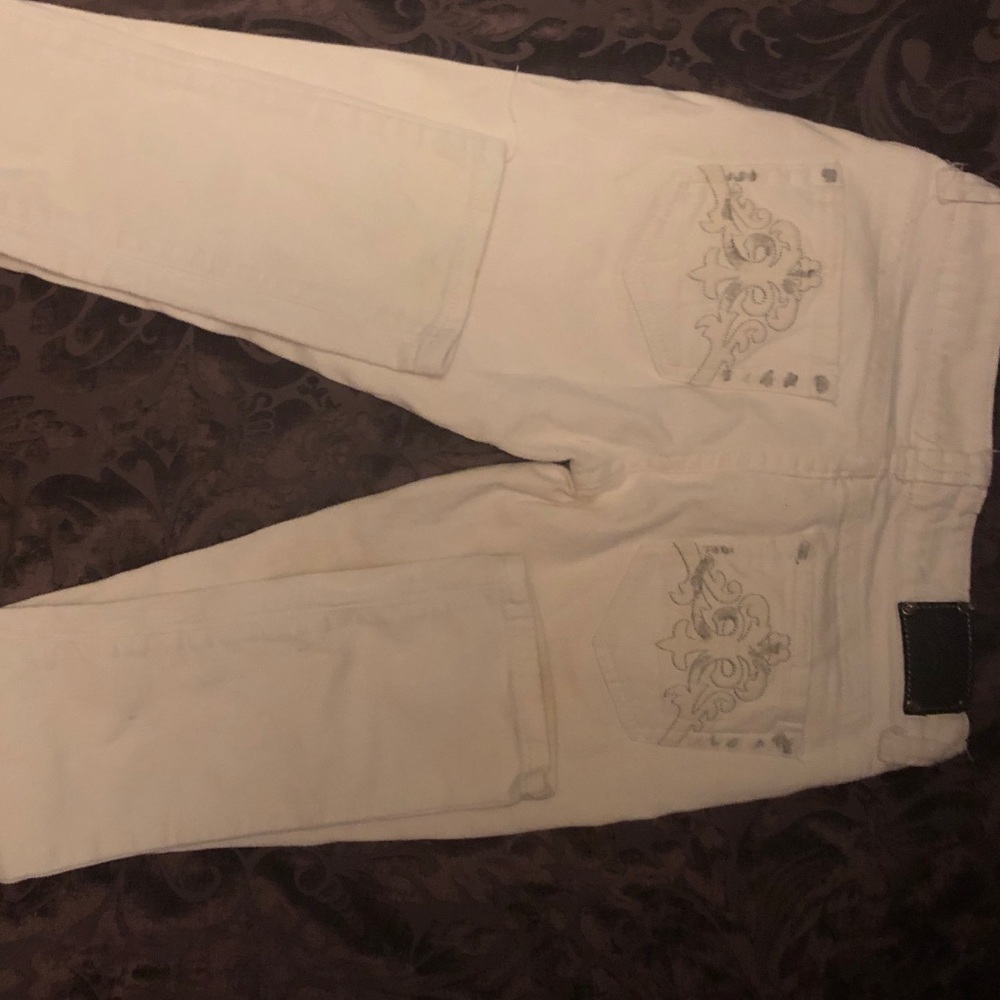 Red Rivet size 7 white jeans